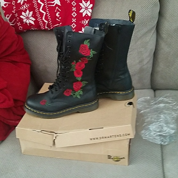 dr martens vonda rose